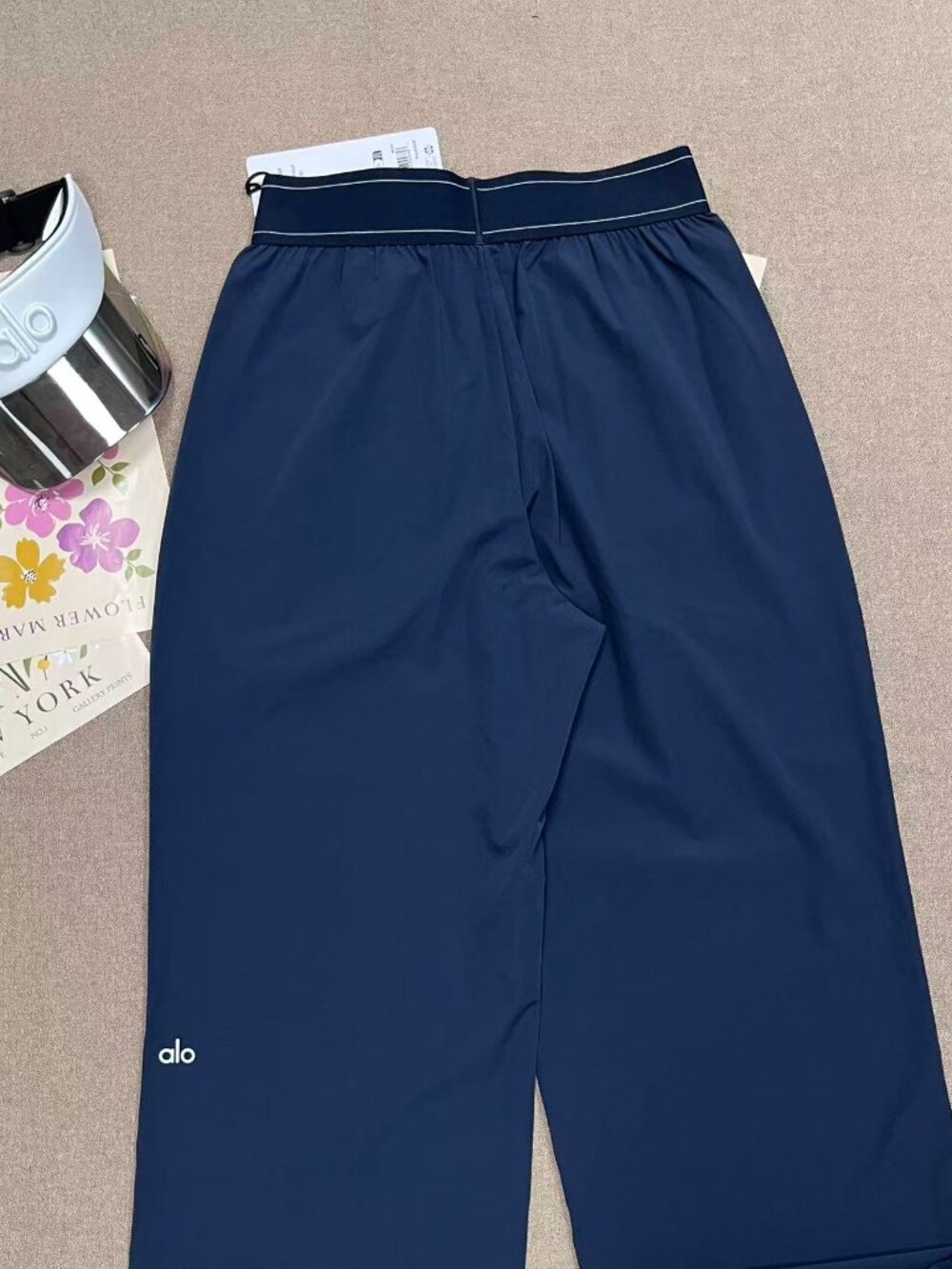 🐬NWT ALO Yoga Suit Up Trouser Navy Blue (Regular) 🛫Everyday Wear - Picture 3 of 8
